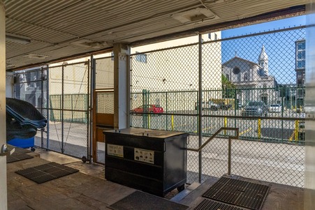 Enlarge photo 39