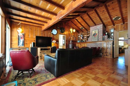 Enlarge photo 24
