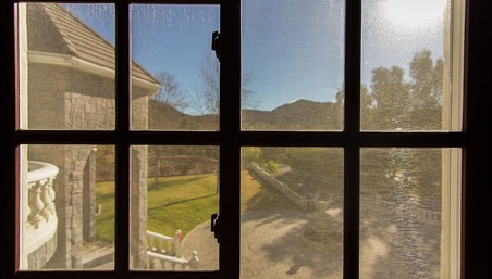 Enlarge photo 115