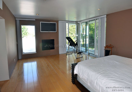 Enlarge photo 33
