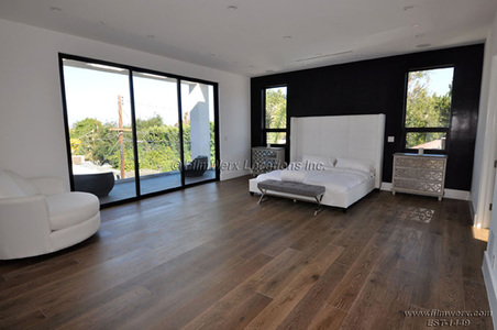Enlarge photo 30