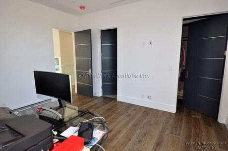 Enlarge photo 46