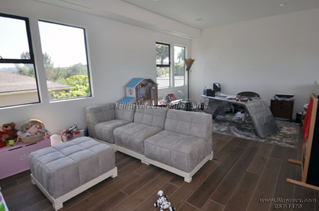 Enlarge photo 34