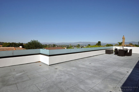 Enlarge photo 54