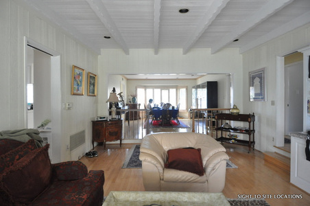 Enlarge photo 19
