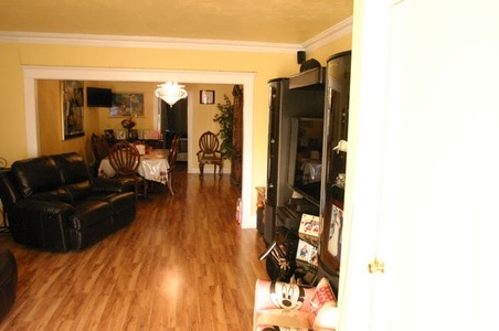 Enlarge photo 2