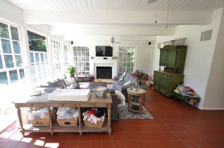 Enlarge photo 4