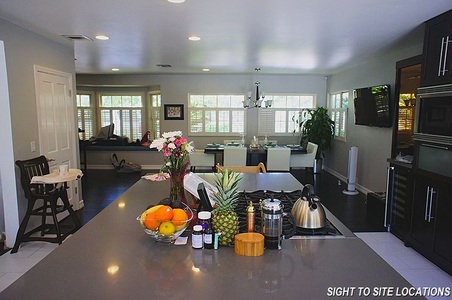 Enlarge photo 26
