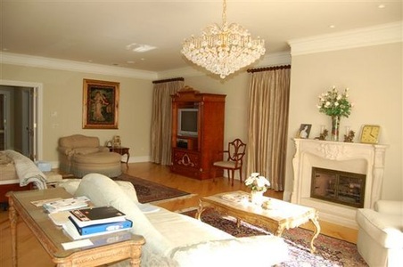 Enlarge photo 102