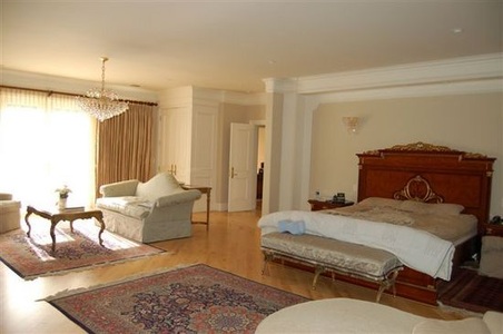 Enlarge photo 103