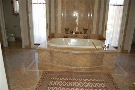 Enlarge photo 108