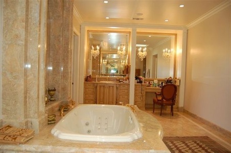 Enlarge photo 113