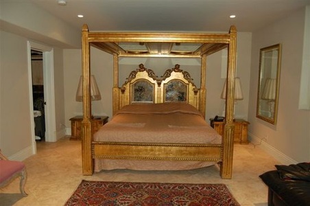Enlarge photo 132