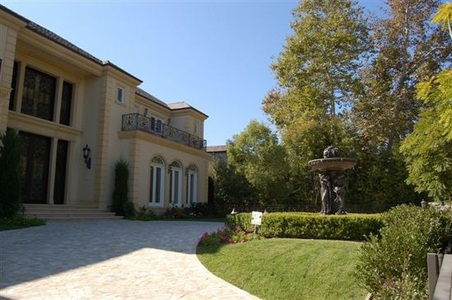 Enlarge photo 23