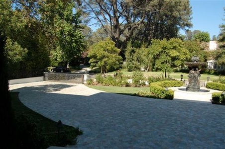 Enlarge photo 28