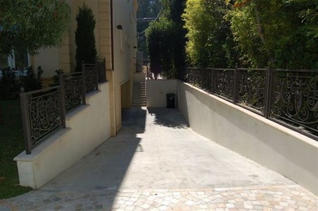 Enlarge photo 30