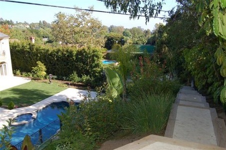 Enlarge photo 61