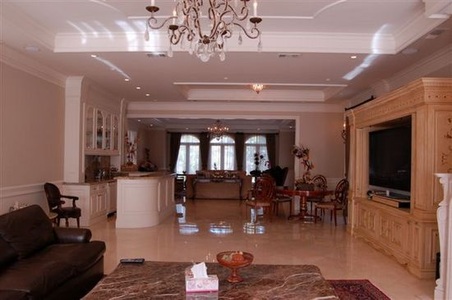 Enlarge photo 68