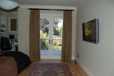 Enlarge photo 93