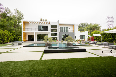 Enlarge photo 2