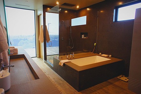 Enlarge photo 35