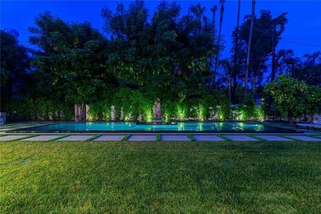 Enlarge photo 40
