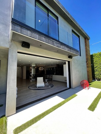 Enlarge photo 19
