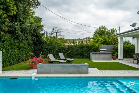 Enlarge photo 35