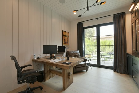 Enlarge photo 24