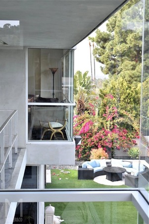 Enlarge photo 61