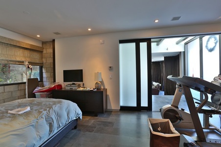 Enlarge photo 53