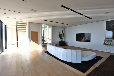 Enlarge photo 24