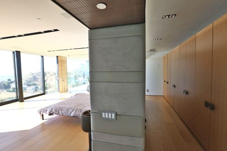 Enlarge photo 51