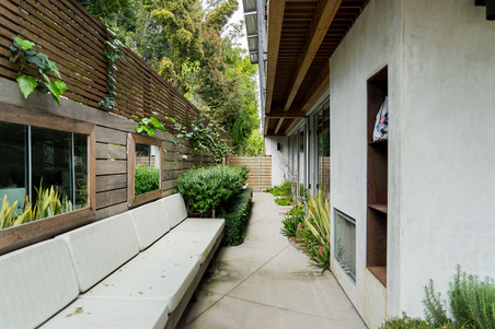 Enlarge photo 52