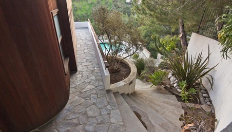 Enlarge photo 93