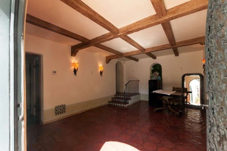 Enlarge photo 12