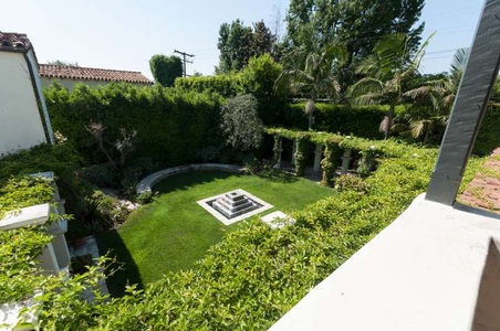 Enlarge photo 71