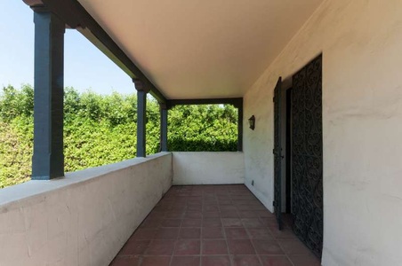 Enlarge photo 80