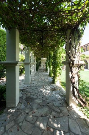 Enlarge photo 96