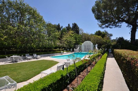 Enlarge photo 83