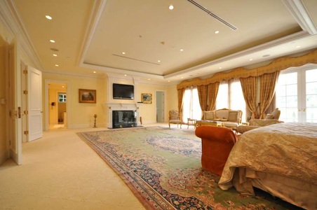 Enlarge photo 49