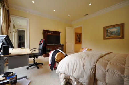 Enlarge photo 64