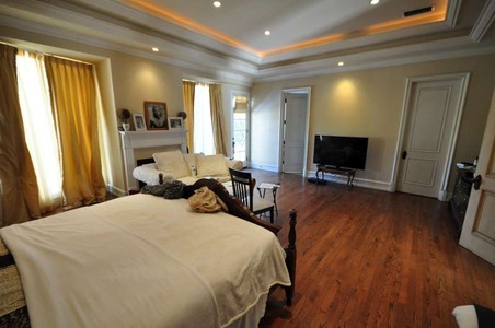 Enlarge photo 46