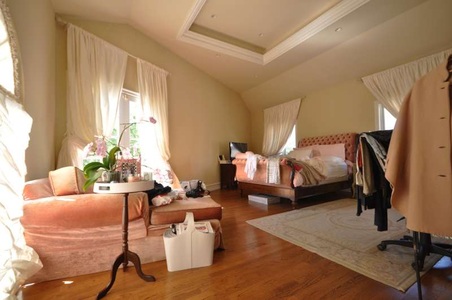Enlarge photo 48