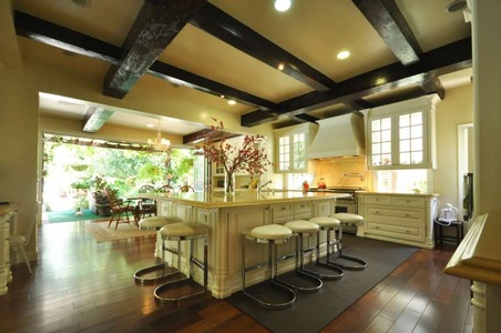 Enlarge photo 22