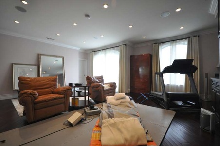 Enlarge photo 42