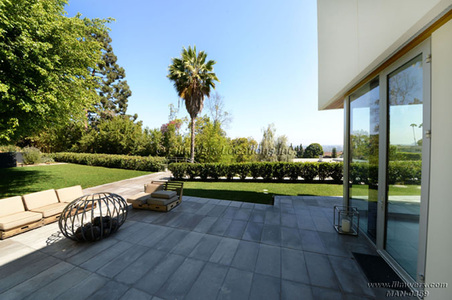 Enlarge photo 89