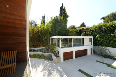 Enlarge photo 106