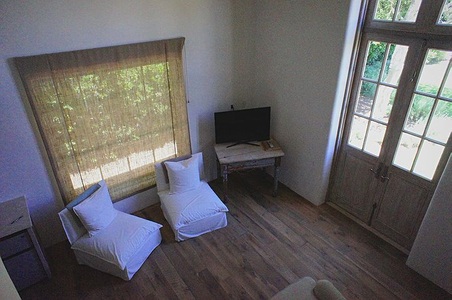 Enlarge photo 129