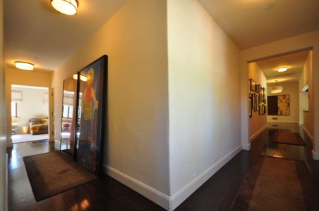 Enlarge photo 44